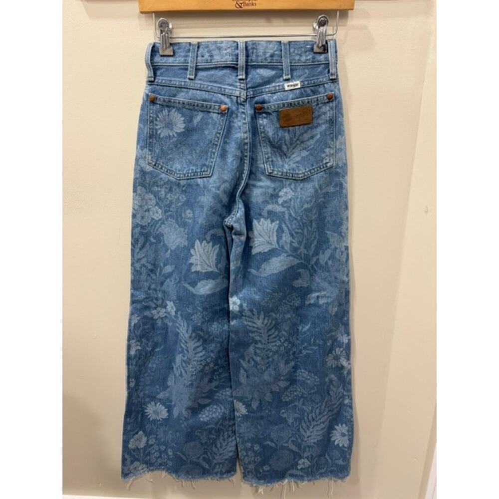 Wrangler World Wide Cropped Jeans - Picture 2 of 2